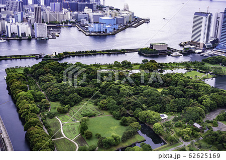 （東京都）東京都市風景　浜離宮恩賜庭園・晴海方面 62625169
