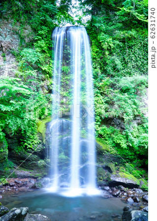 滝行で有名な夕日の滝　神奈川県の有名な滝 62631740