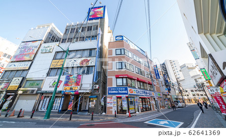 埼玉県 JR蕨駅前東口 商店街 埼玉県 JR蕨駅前東口 商店街 62641369