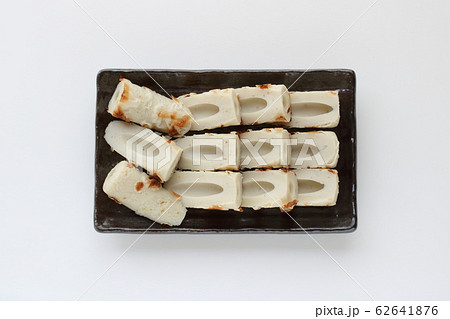 カットした竹輪 カットした竹輪 62641876