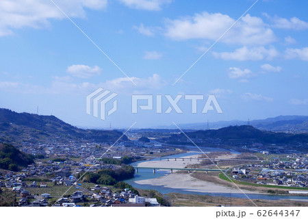 万葉の里 紀の川と芋山背山全景 万葉の里 紀の川と芋山背山全景 62644347