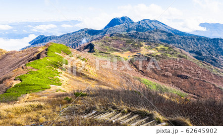 秋の火打山登山 （火打山から天狗の庭・妙高山を望む） 62645902