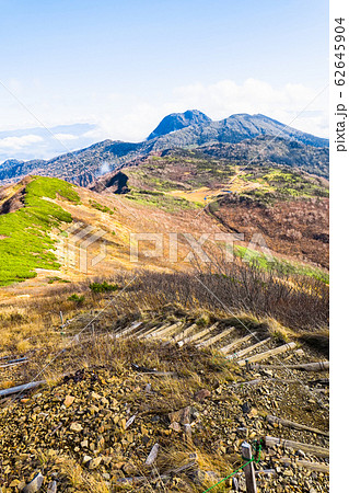 秋の火打山登山 (火打山から天狗の庭・妙高山を望む) 秋の火打山登山 (火打山から天狗の庭・妙高山を望む) 62645904