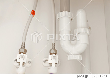 洗面所の下の排水管 62651531
