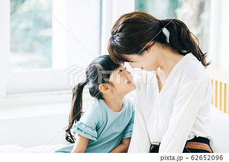 ファミリー 若い ファミリー 若い 62652096