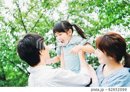 ファミリー　若い 62652099