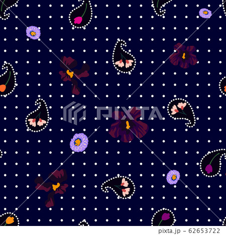 Seamless pattern with wildflowers. 62653722