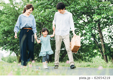 ファミリー 62654219