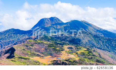秋の火打山登山 (火打山から天狗の庭・妙高山を望む) 秋の火打山登山 (火打山から天狗の庭・妙高山を望む) 62658136