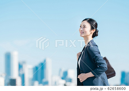 ビジネスシーン　女性 62658600