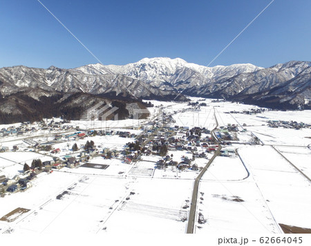 冬の八海山　空撮 62664045