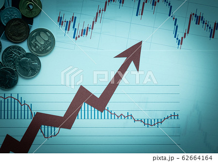 矢印　為替　資産運用　投資　上昇　上向き　ローソク足 62664164