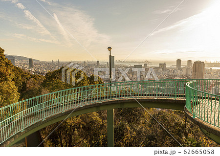 兵庫県神戸市 夕焼けに染まるヴィーナスブリッジ 兵庫県神戸市 夕焼けに染まるヴィーナスブリッジ 62665058