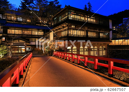 【群馬県】四万温泉　積善館の夜景 62667507