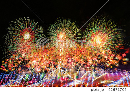 大曲花火大会 大会提供花火 秋田県大仙市の写真素材