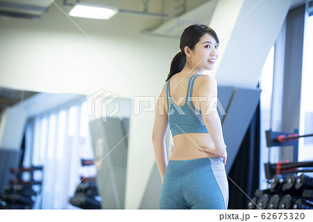 ジム 女性 ジム 女性 62675320