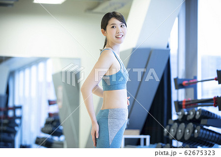 ジム 女性 ジム 女性 62675323