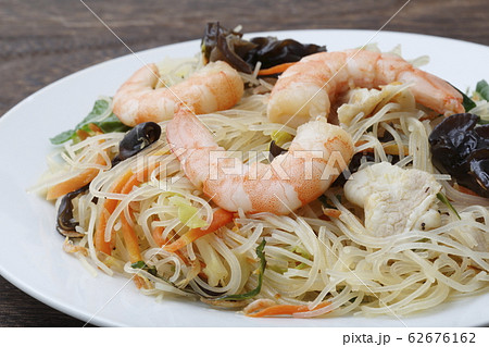 Grilled rice noodle - Stock Photo [62676162] - PIXTA