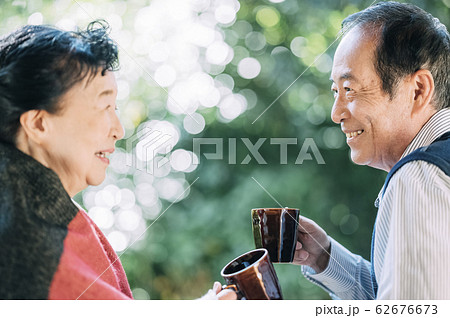 シニア夫婦のティータイム 62676673