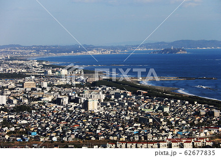 湘南アルプス 湘南平からの眺望 湘南海岸と江ノ島遠景 湘南アルプス 湘南平からの眺望 湘南海岸と江ノ島遠景 62677835