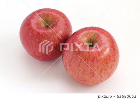 りんご りんご 62680652