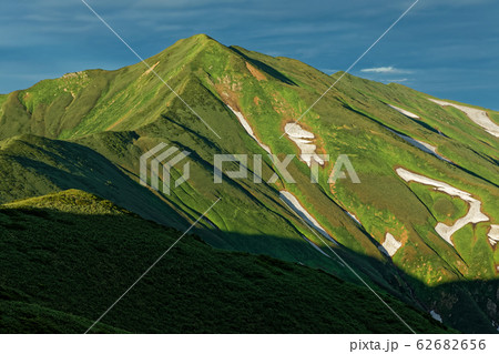 飯豊連峰・御西岳から望む夏の大日岳 飯豊連峰・御西岳から望む夏の大日岳 62682656