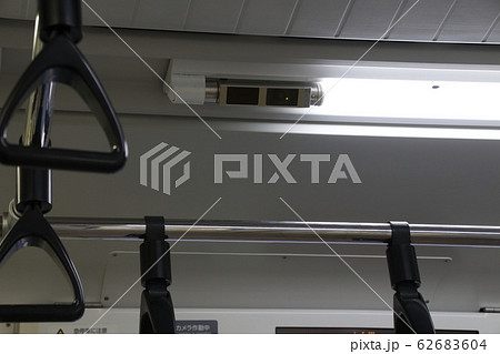 通勤電車内の防犯カメラ（JR東日本） 62683604