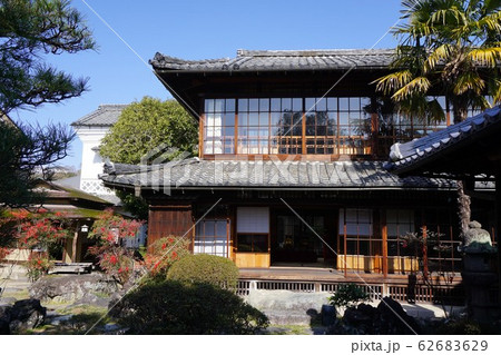 岡山県津山市の登録有形文化財「城東むかし町家（旧梶村家住宅）」：冬の風景 62683629