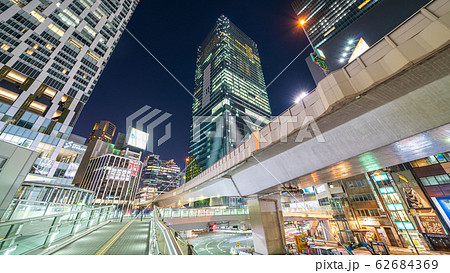 都市風景 渋谷夜景 渋谷署前交差点 都市風景 渋谷夜景 渋谷署前交差点 62684369