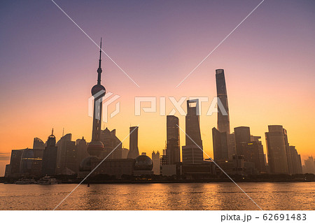 《上海》外灘の夜明け・陸家嘴の摩天楼 62691483
