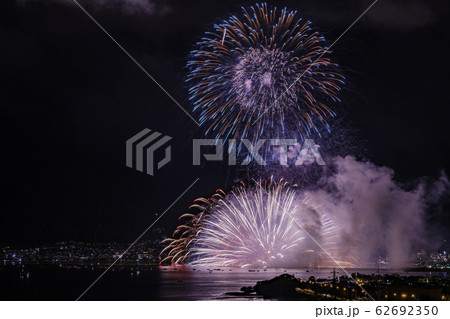 （長野県）諏訪湖祭湖上花火大会 62692350