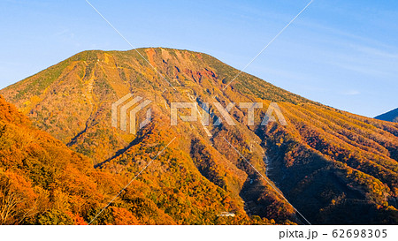 朝陽に染まる秋の男体山 (明智平より) 朝陽に染まる秋の男体山 (明智平より) 62698305