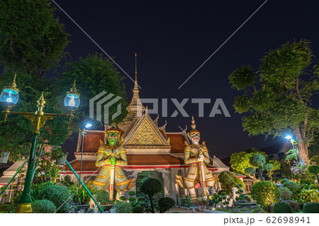 Twin giants iconic in Wat Arun in Bangkok, Twin giants iconic in Wat Arun in Bangkok, 62698941