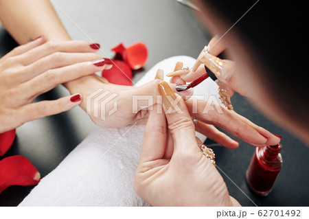 Nail polish application 62701492