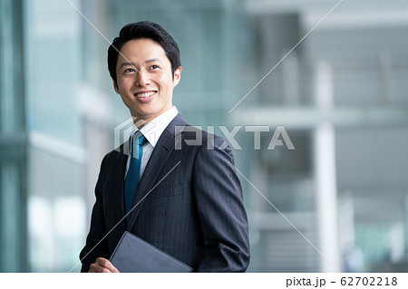 ビジネスマン スタイリッシュ ビジネスマン スタイリッシュ 62702218