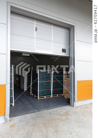 Loading Door Open Loading Door Open 62709417