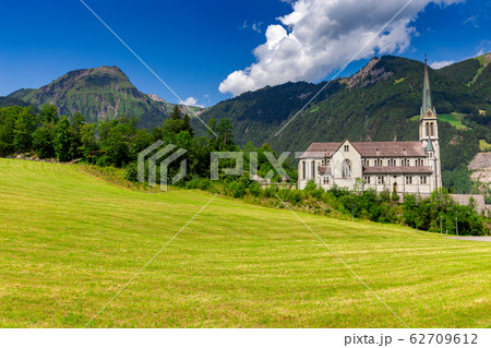 Lungern Old medieval village in the swiss alps. Lungern Old medieval village in the swiss alps. 62709612