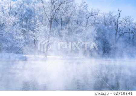 《北海道》冬の北海道・霧氷と気嵐 62719341