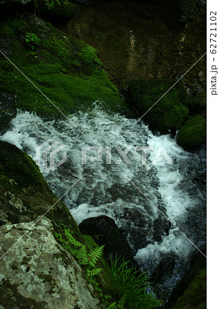 四季の散歩　春　岩井滝 62721102