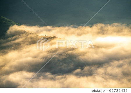 雲海と鉄塔 【長野県】 雲海と鉄塔 【長野県】 62722435