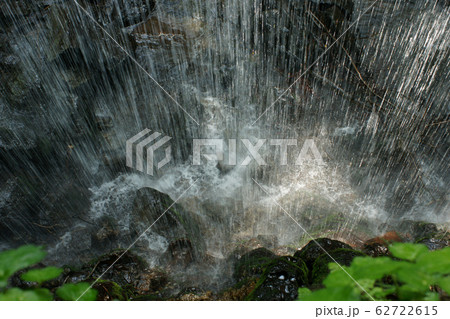 四季の散歩　春　岩井滝 62722615