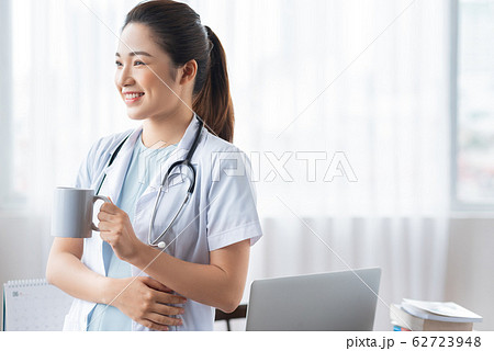 Career woman, doctor, hospital 62723948