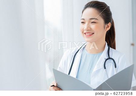 Career woman, doctor, hospital 62723958