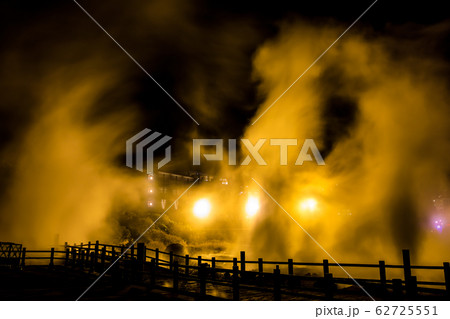 雲仙地獄（清七地獄）ライトアップ　【長崎県雲仙市】 62725551