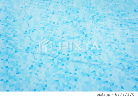 水 プール 流れ 62727270