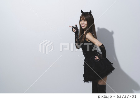 コスプレした女性 62727701