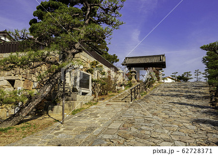 実相寺　参道　広島県福山市 62728371