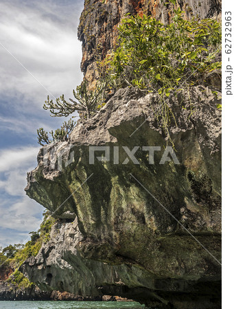 Unusual beach Reilly; bizarre, as if carved karst Unusual beach Reilly; bizarre, as if carved karst 62732963