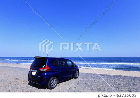 フリードで海辺へドライブ 62735005