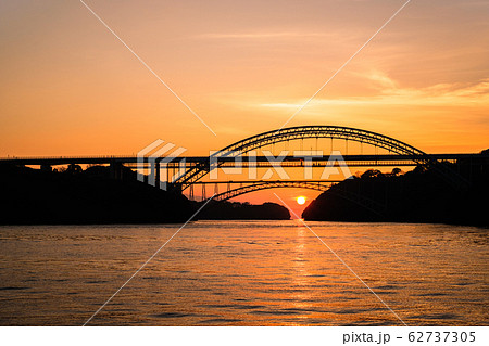 西海橋の夜明け 西海橋の夜明け 62737305